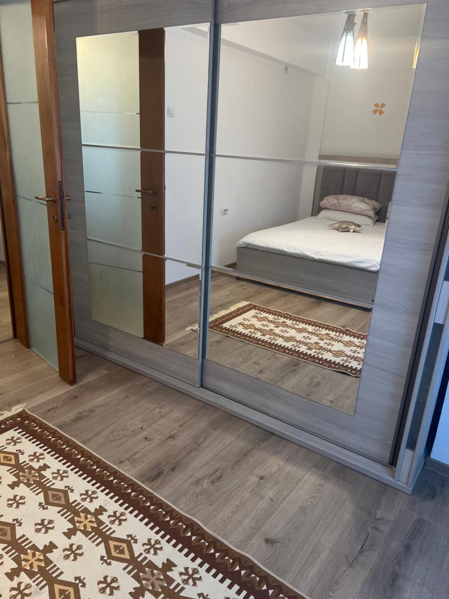 Central Trei Camere Bákó Kültér fotó